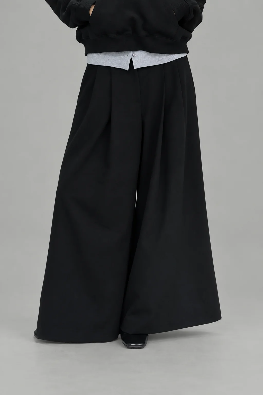 Dressy wide two-tuck pants