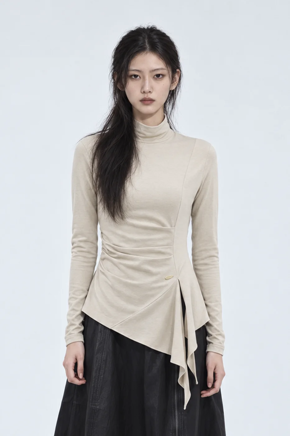 Draping slim turtleneck T-shirts