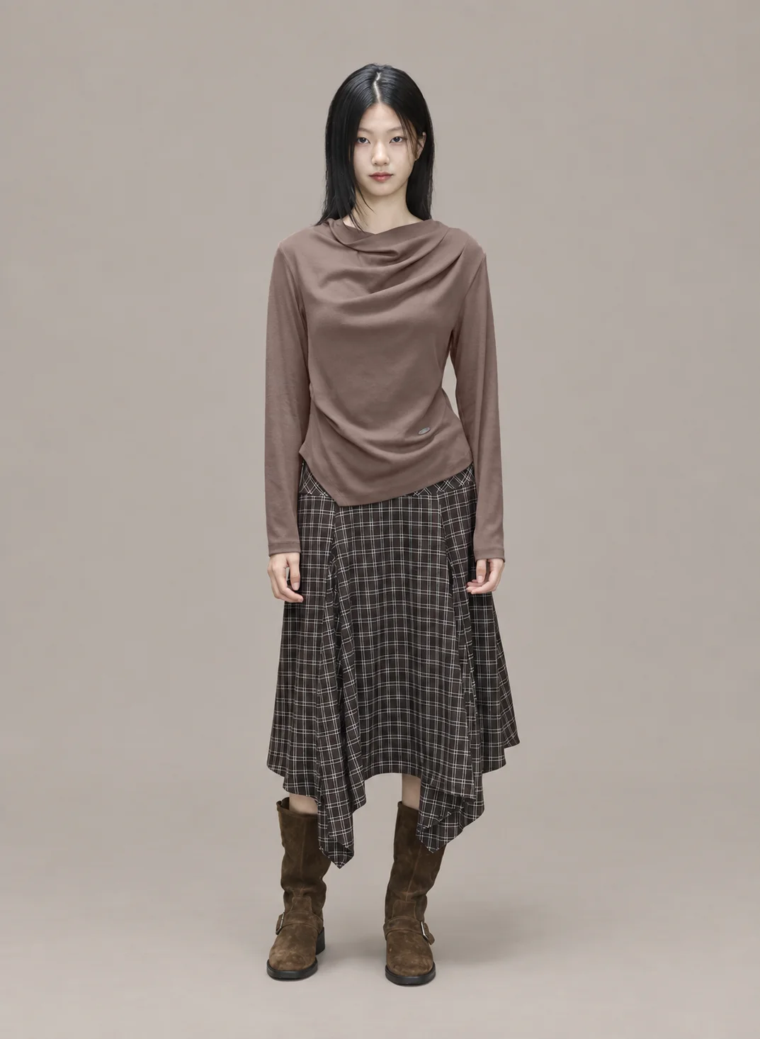Ties draping soft T-shirts 착용컷