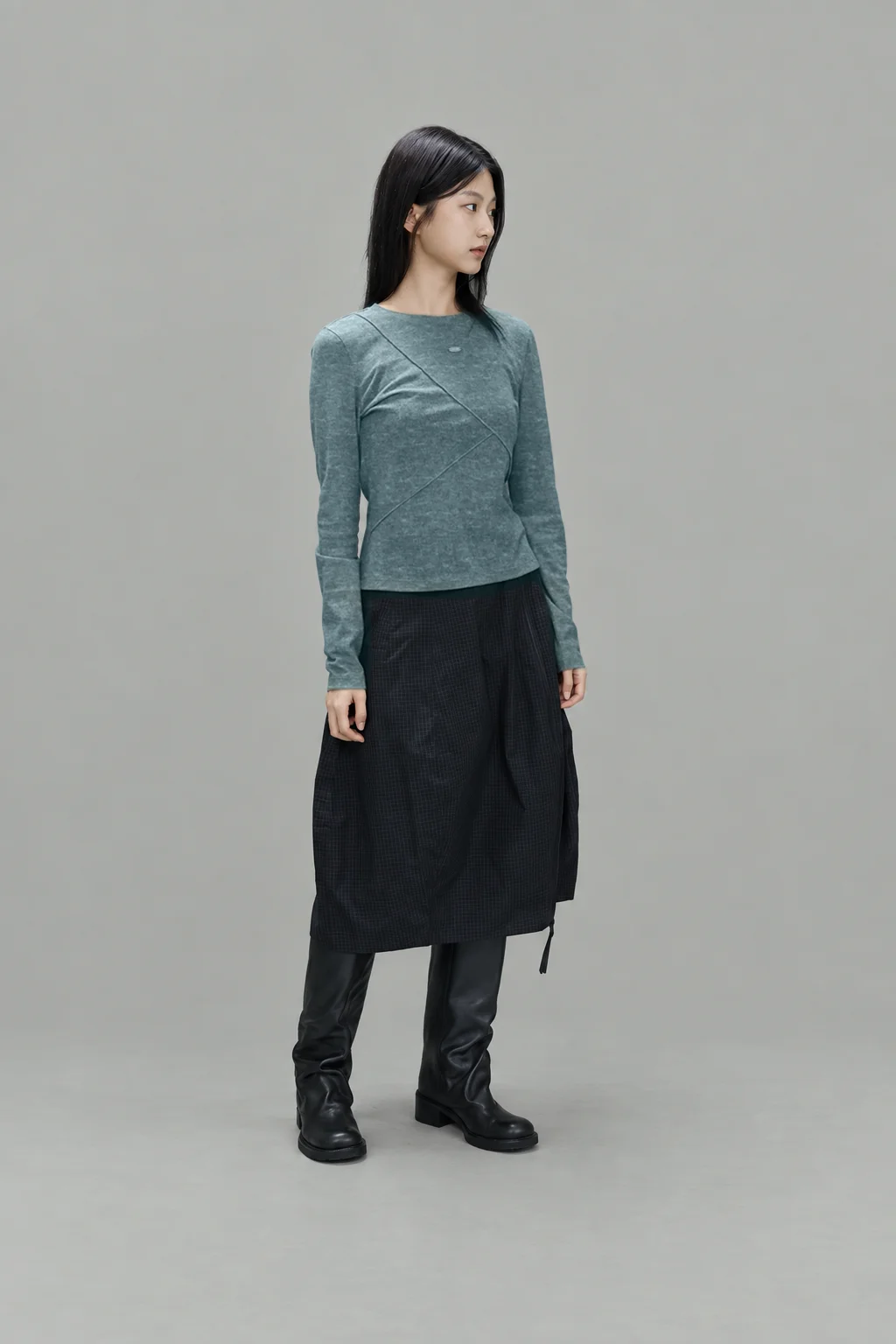 Curved pintuck pigment mesh t-shirts 착용컷