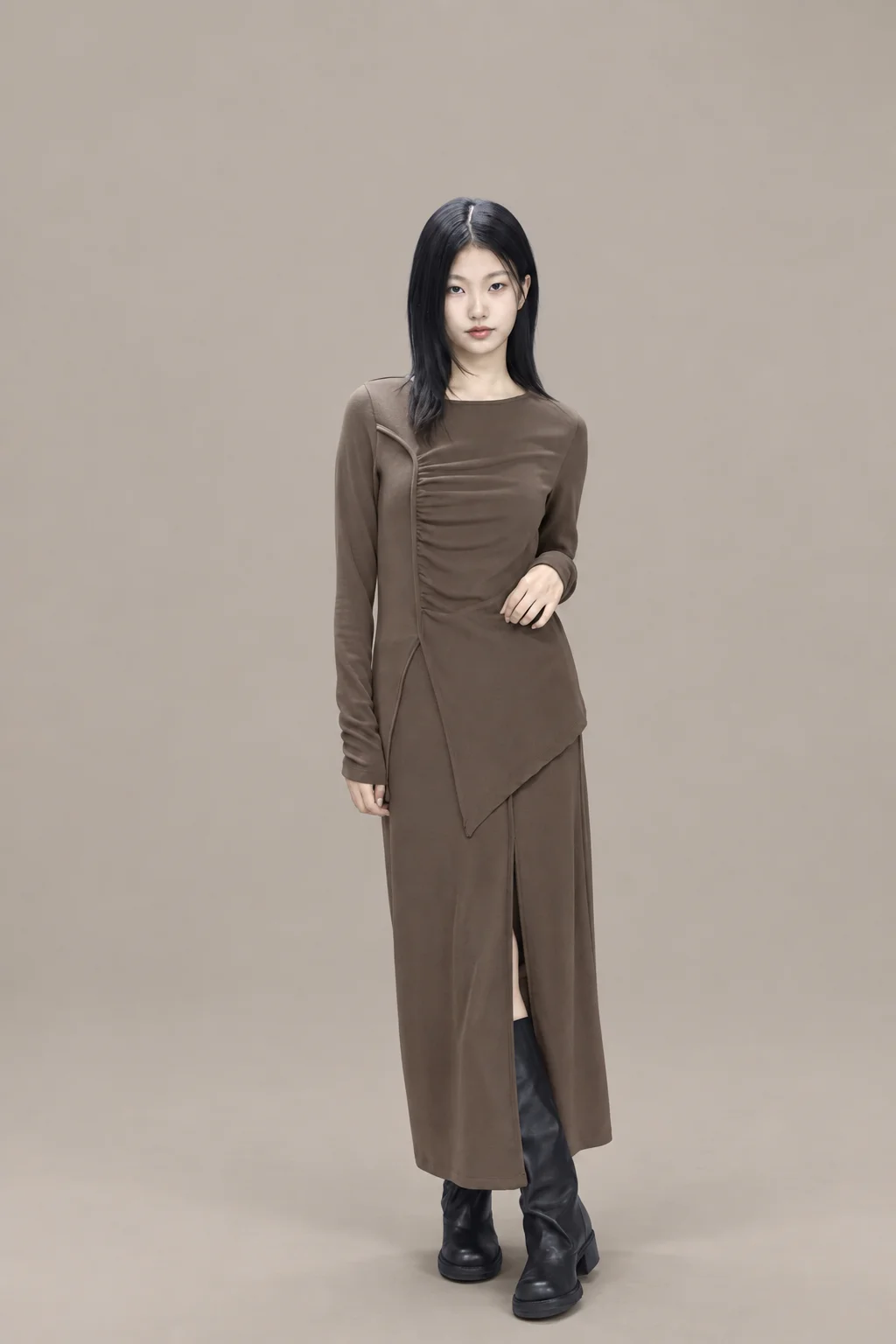Deep slit shirring T-shirts 착용컷