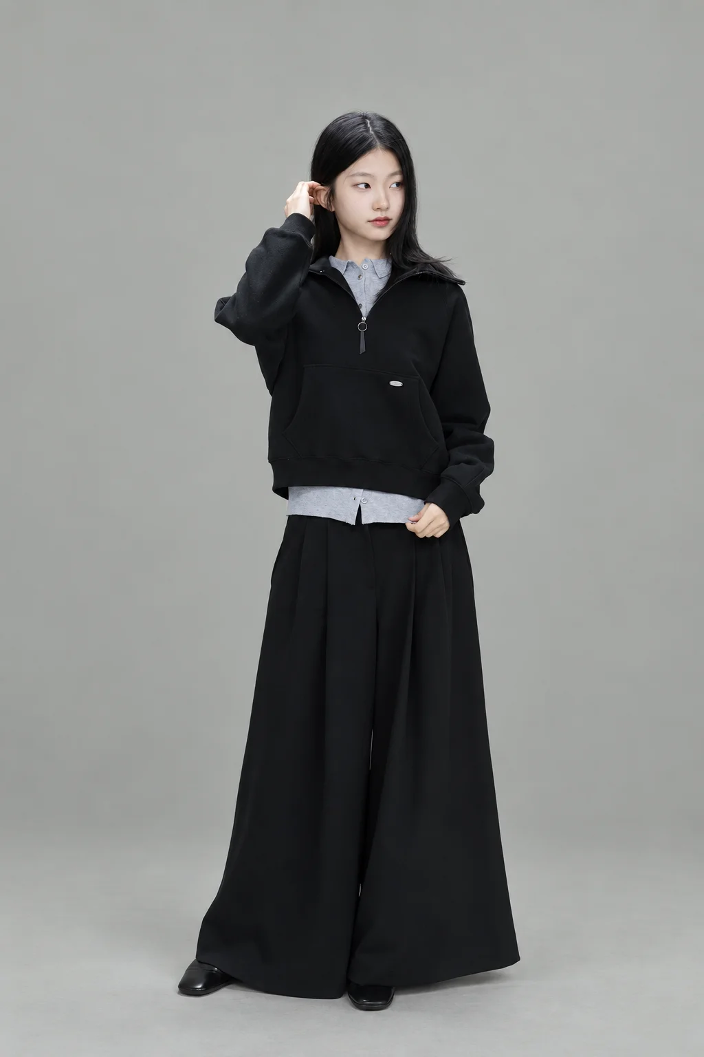 Dressy wide two-tuck pants 착용컷
